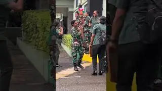 NONA NONA TIMUR BERAKSI 😎🥰🇮🇩 #tni #papua #kowad #abdinegara #shorts