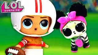 Captain QB's Race To The Surprise Bowl! 🏈 | L.O.L. Surprise! Stop Motion
