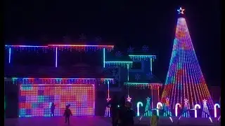Holiday Mash Up - Holiday Light Show