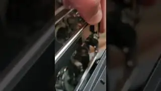 Sharp Hi8 Videocamera Eject Cassette Tray issues. Good and Bad examples and mechanism. How to fix?