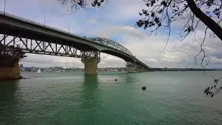 Auckland Harbour Bridge Motion-lapse