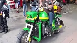 Moto insolite