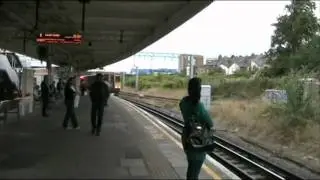 508 303 arrives at Willesden Junction heading to London Euston