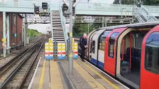 West Ruislip Station, Central Line, London underground trains