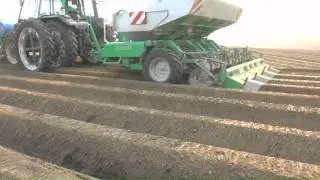 Potato cup planter and potato belt planter by AGRONOMIC