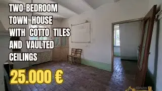 Cosy two- bedroom town house with cotto tiles, vaulted ceilings, stone cellar. Torrebruna