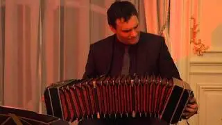 Victor Hugo Villena -  Los pasitos de Camila - live in Paris