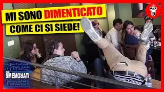 Mi Sono Dimenticato Come ci si Siede! - Gli Smemorati Ep.1 - [Candid Camera] - theShow