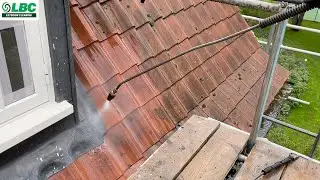 Мойка черепичной крыши под высоким давлением