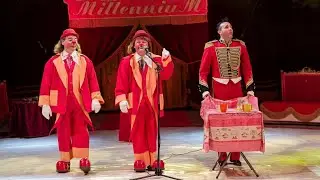 Circo Millennium: Alcuni momenti dello show con i Clowns 