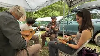 Pickin&rsquo; Up Peanuts- Evan Kinney and friends - Clifftop 2025 ￼