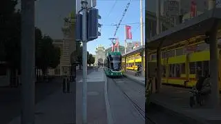 Stra&szlig;enbahnlinie1️⃣am Bahnhof Basel SBB Schweiz🇨🇭#tram #stra&szlig;enbahn #travel #&ouml;v #&ouml;pnv #shorts #yt