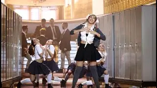 Mimi imita a Britney Spears en '...Baby one more time' - Tu Cara Me Suena