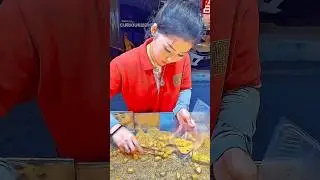 🇯🇵 Beautiful Girl Making Authentic Japanese Mochi by Hand in KL Night Market! 🍡