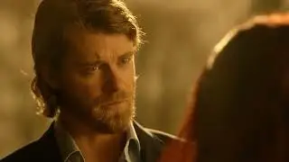 Aurora de Martel conoce a El Dios Ken ( Legacies : T4 / E 17 :Latino/Luke Mitchell y Rebecca Breeds)