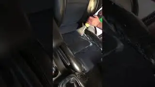 Curatare tapiterie auto
