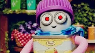 The Tiny Chef Show - Olly being a CRAZY cook😜👩&zwj;🍳😹