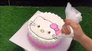 Simple Beautiful Cakes design with Doraemon and Hello kitty Cake !