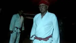 Video # 96 Sensei Nick Flores demonstrates bunkai of Niseishi.
