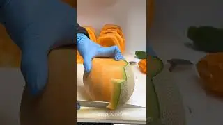 Smooth cleancut (Musk Melon)🤯#fruitpeeling#asmr#satisfying#cleancut#usa#oddlysatisfyingasmr