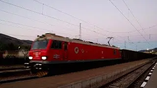 Локомотиви 88 003 и 86 016 дърпат товарен влак на 