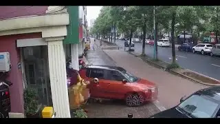 Woman Parking Goes Wrong. ☠️ _ #ClusterPunk
