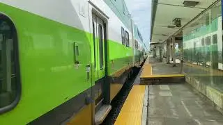 GO Train Departing Oakville Station