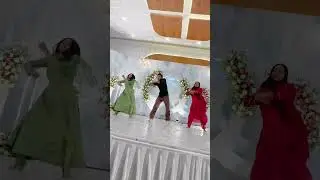 Kinginikkattu #wedding #weddingdance #keralawedding #keralamarriage #dance #malayalamdancesong
