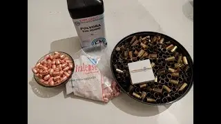 Recargando munición .45 ACP con prensa monoestación.