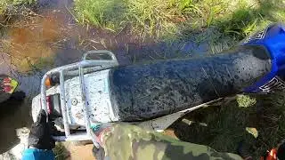 Suzuki Djebel 250 в лесу