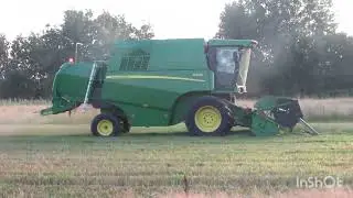 John Deere W330 kończy żniwne zmagania.