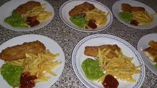Meals of the week for a family of 11. Large family meals.
