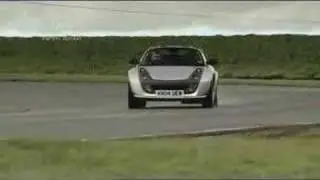 Smart Brabus Roadster v Mini Cooper S Convertible -...