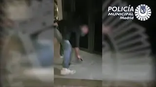 Detenido grafitero por pintar corazones en diversos edificios