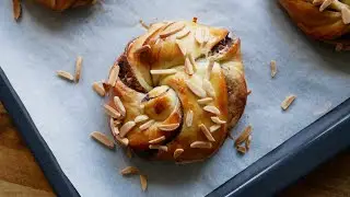 Baking Easter Knot Buns with Chocolate Filling (Recipe) || [ENG SUBS]