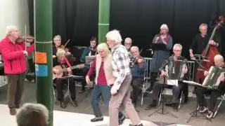 Mandagsorkestret spiller Karen J&oslash;rgen Polka til Ramslag i Metronomen 2017