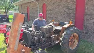 Lot # 102: Satoh 650 G gas tractor