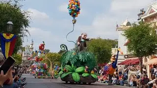 Pixar Play Parade Live & Unedited Disneyland California Main Street Character Parade Pixar fest 2018