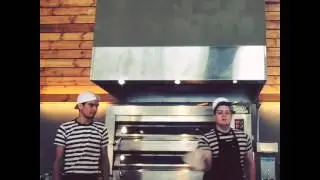 Pizza Express dough spinning/flaring