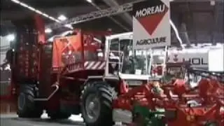 arracheuse Moreau: L'int&eacute;grale Xerris suit le sol (sima 2009) tracteur et mat&eacute;riel agricole
