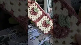 make a cute crochet strawberry pouch with me! ₊˚⊹♡🍰🍓♡⊹˚₊  #crochetinspiration #crochet #strawberry