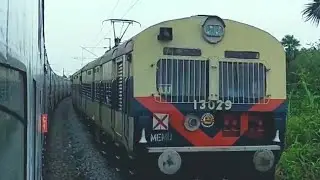 Super Fast Uday Express ( 22665 ) Crosses MEMU Train #Shorts