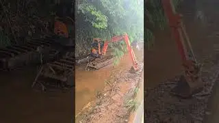 Surut Banget! Habis Hujan Excavator Doosan Normalisasi Outlet Situ 7 Muara