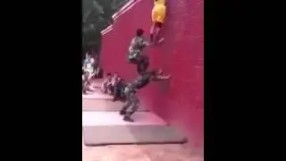 Como escalar um muro