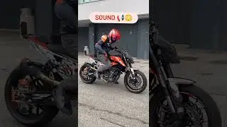 Which way of revving the engine do you prefer?.. #superduke1290r #superduke #sound ..