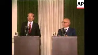 Warren Christopher Visits Middle East Leaders, Arafat Meets Egyptian President Mubarak, Jabaliya Cla