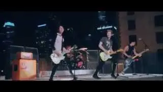 5SOS - Superhero (over the don't stop video)