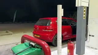 Sambapito at the fueling station 