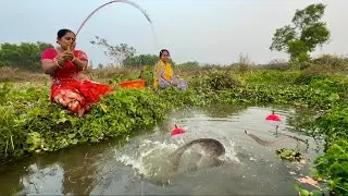 Fishing Video || Two village grandmother cleaned the canal and caught many fish || Best hook fishing
