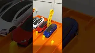 Tesla Race - Roadster vs Model X vs Model S vs Model 3 #HotWheels #DragRace #racing